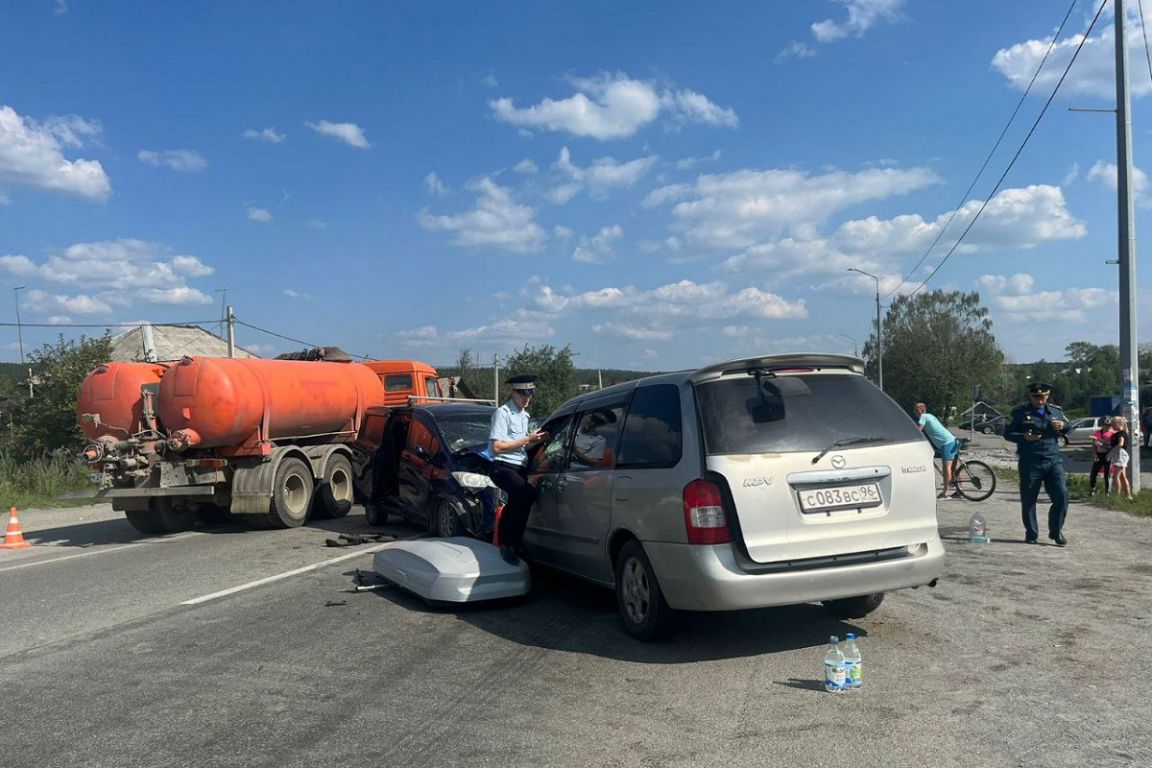 Уснувший водитель устроил смертельное ДТП под Первоуральском - «Уральский  рабочий»